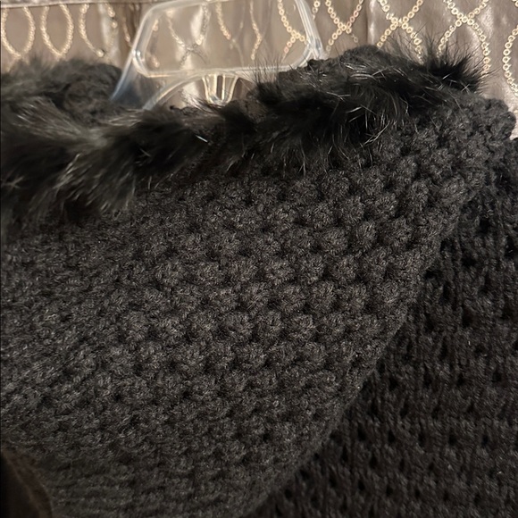 Fabulous Black Chunky Knit Hooded Poncho Sweater with Fur Trim & Button Closure - Picture 8 of 10